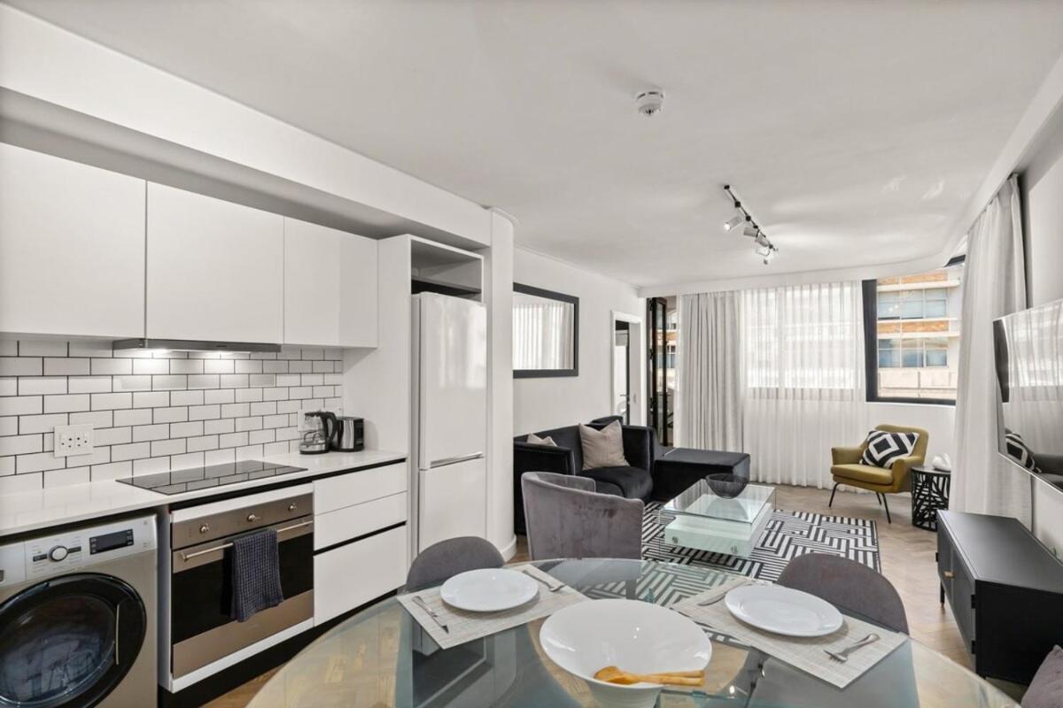Luxurious With Stunning View Apartman Fokváros Kültér fotó